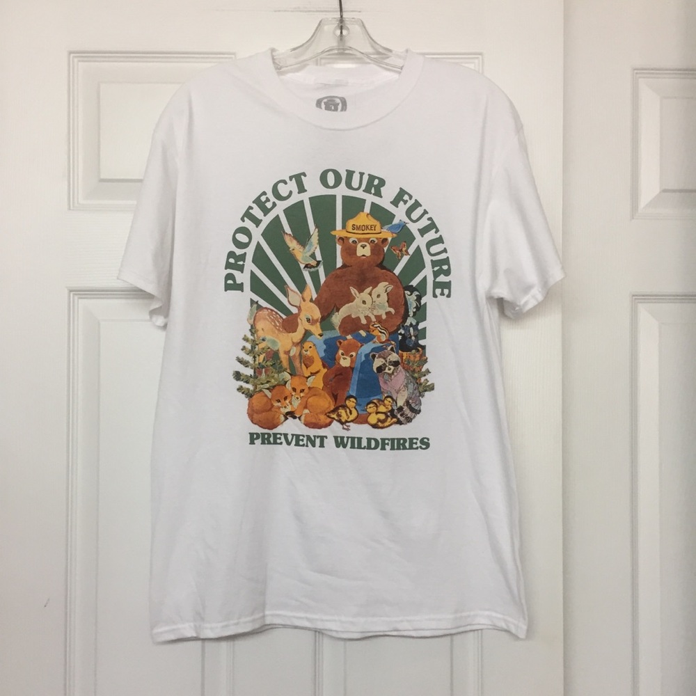 Smokey Bear Graphic White Short Sleeve T-shirt Sz S